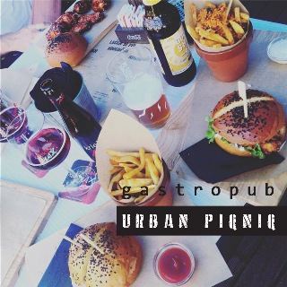 Urban PIQNIQ - Simbolina slika postrebe